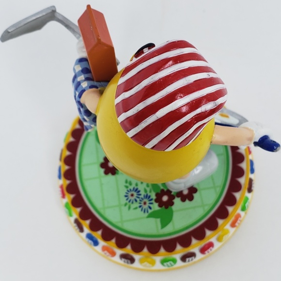Sunny Side Up M&M's Sweet Treats Figurine - Picture 11 of 16